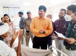 कलेक्टर ने जिला चिकित्सालय का किया निरीक्षण