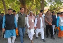 विधानसभा अध्यक्ष नरेन्द्र सिंह तोमर आवन में आयोजित वैदिक सम्मेलन में सम्मिलित