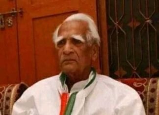 स्मृति शेष: श्रीनिवास तिवारी ,एक आम आदमी का जननायक बन जाना..!