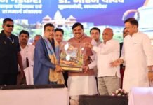 केंद्रीय मंत्री गडकरी-सीएम डॉ. यादव ने की ‘मुख्यमंत्री सुगम परिवहन सेवा-पीएम ई-बस सेवा’ की शुरुआत, 351 बसों को दिखाई हरी झंडी