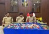 ATM मशीन में हेराफेरी कर ग्राहकों के पैसे हड़पने वाले अंतर्राज्यीय गिरोह का पर्दाफाश